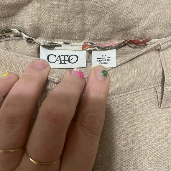 CATO women's 12 rayon linen blend bermuda shorts neutral tan EUC - Picture 2 of 5